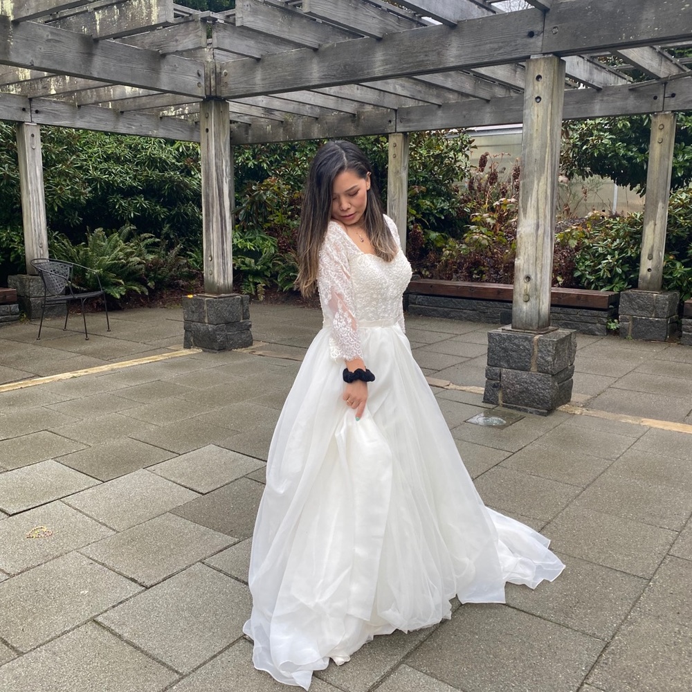 Wedding dress